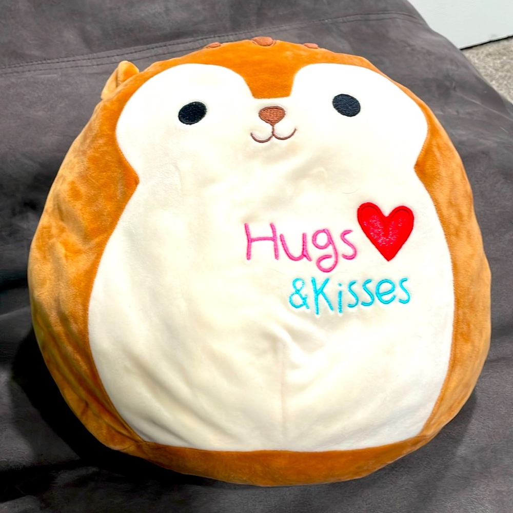 💜 5 $25 💜 Rare Valentine’s Day squishmallow!